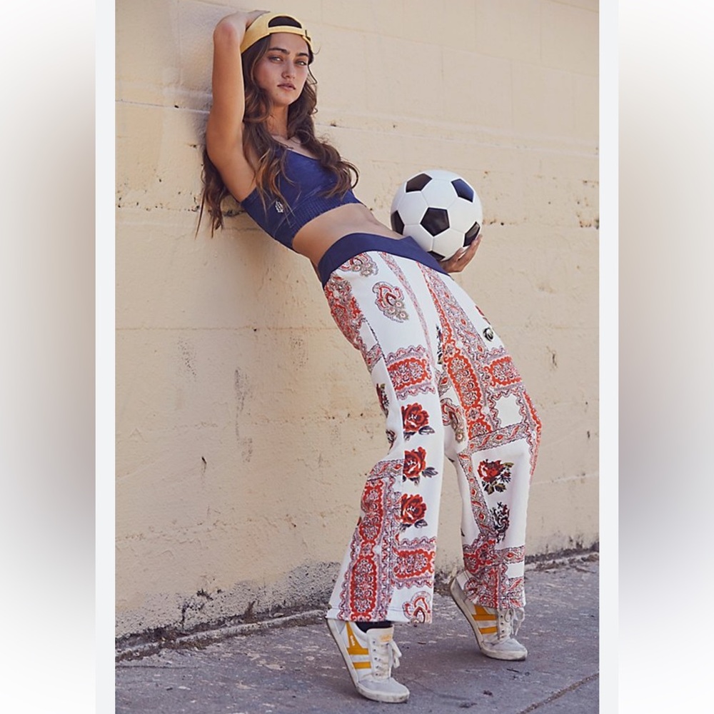 Free People FP Movement Overlapping Printed Patterned Sweatpants in Size XS